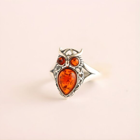 Baltic Amber Owl Ring in 925 Sterling Silver - Picture 3 of 4